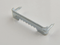 Tırtırlı Timsah Dişli Askı Aparatı – Çerçeve, Cam, Ayna ve Tablo Duvar Montajı İçin Tırtırlı Asma Çözümü (500 Adet)